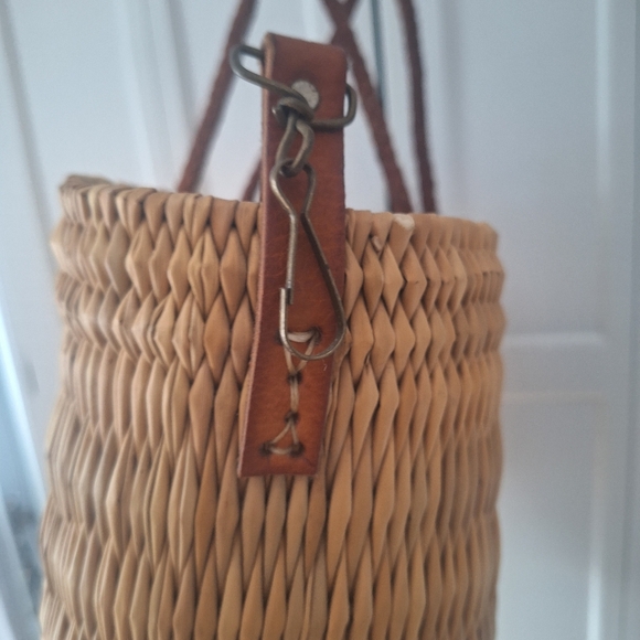Woven Straw Tote Bag with Brown Leather Pocket - Picture 3 of 7